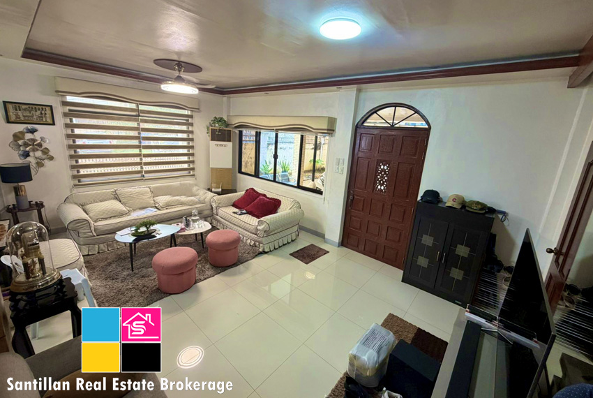 FOR SALE ALONG THE MAINROAD SEMI-FURNISHED HOUSE IN PAGSABUNGAN MANDAUE CEBU 4