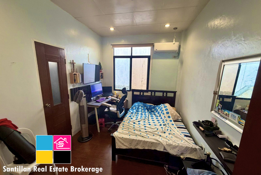 FOR SALE ALONG THE MAINROAD SEMI-FURNISHED HOUSE IN PAGSABUNGAN MANDAUE CEBU 8