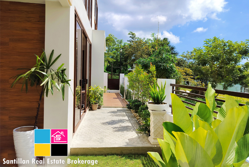 FOR SALE MODERN 3 STOREY HOUSE WITH SWIMMING POOL PLUS OVERLOOKING VIEW IN KISHANTA TALISAY CEBU 19