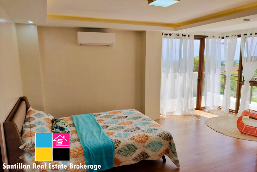 FOR SALE MODERN 3 STOREY HOUSE WITH SWIMMING POOL PLUS OVERLOOKING VIEW IN KISHANTA TALISAY CEBU 8