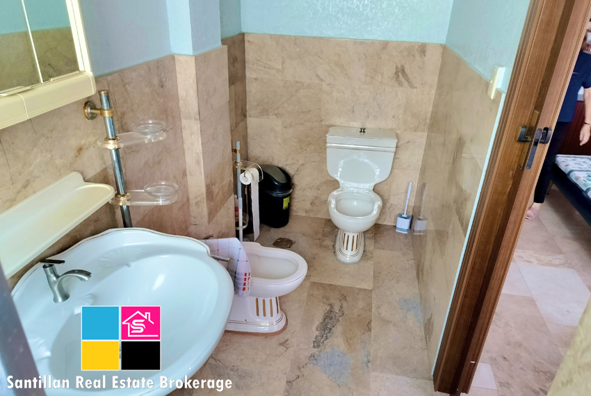 RUSH SALE SEMI-FURNISHED HOUSE WITH SWIMMING POOL IN SUNNY HILLS TALAMBAN CEBU 24